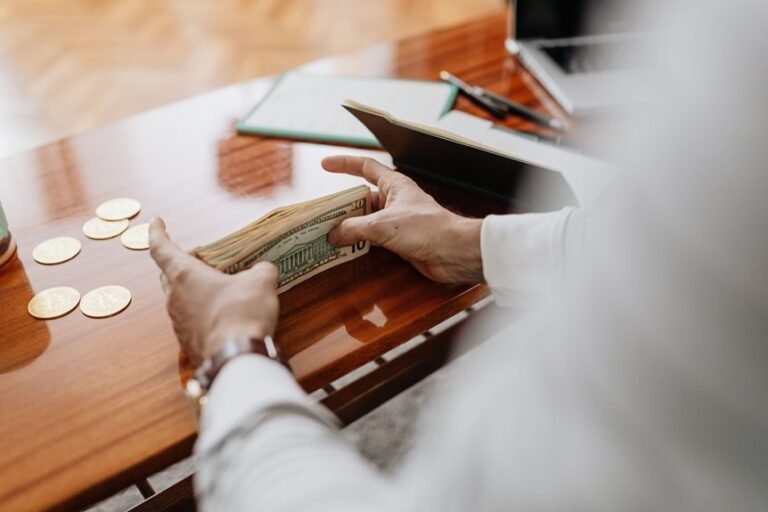 christian stracke wealth profile